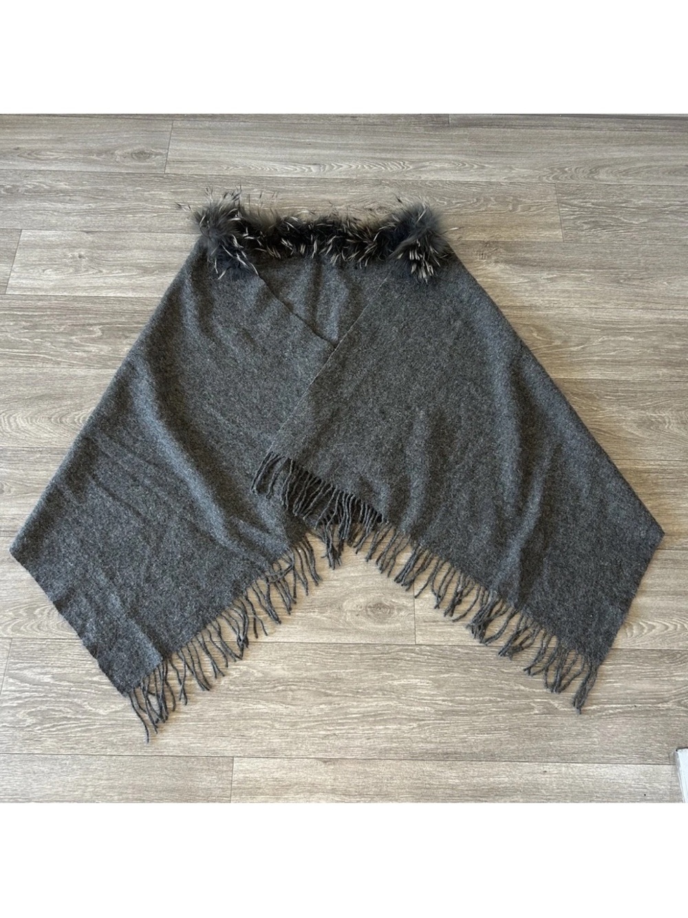 Vintage Gray Wool Ruana Shawl Cape Fox Fur Trim Collar Fringe Wrap OS Luxury